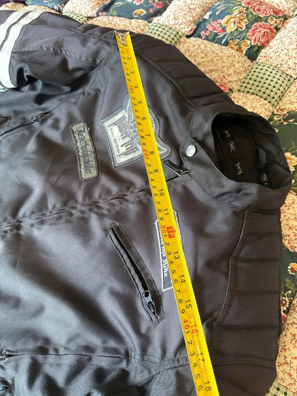 D—Men's Black Performance Riding Jacket with Reflective Stripes - Picture 12 of 16